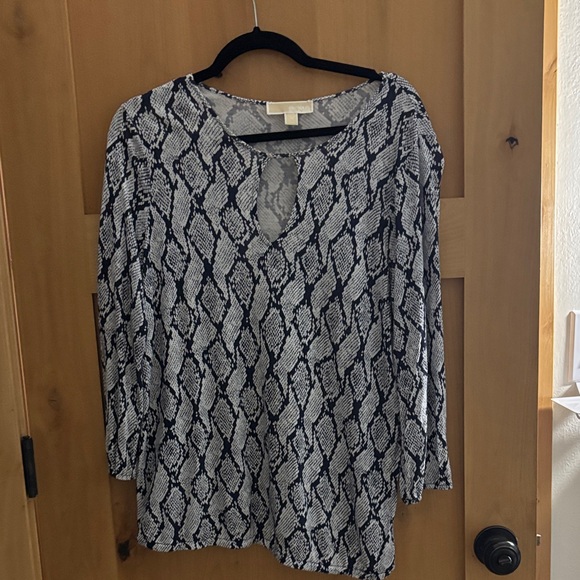Michael Kors Black and White Patterned Blouse size medium - Picture 1 of 5